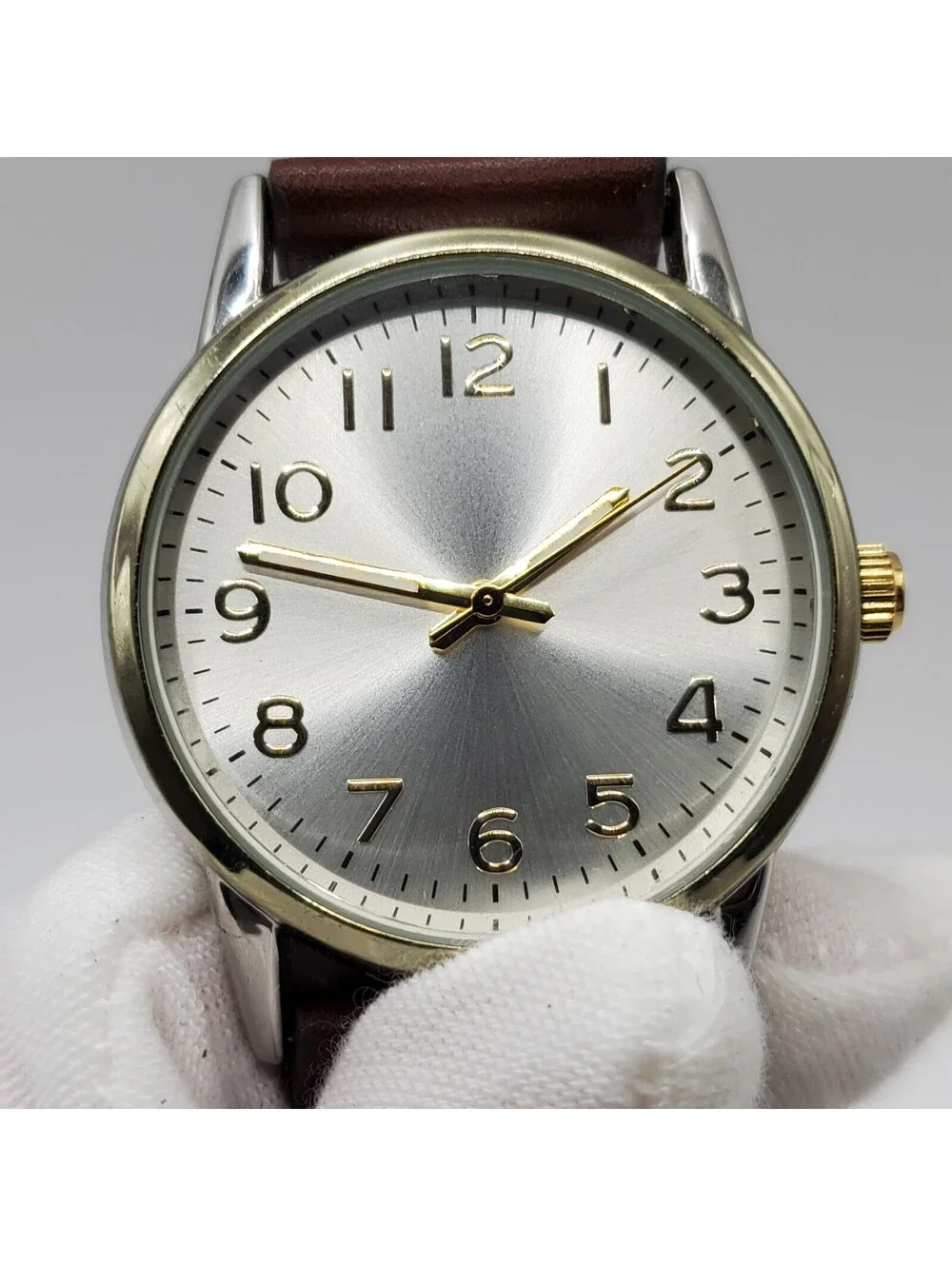 Unbranded Quartz Womens Watch 33mm Silver Tone Brown Leather Band New Battery